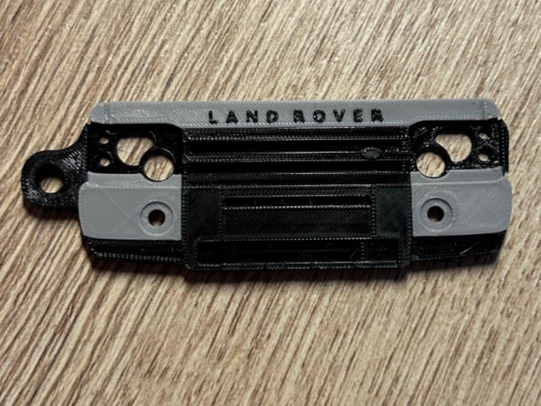 Land Rover / Range Rover keychains.